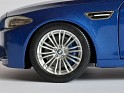 1:18 Paragon Models BMW M5 F10 2011 Azul. Subida por Ricardo